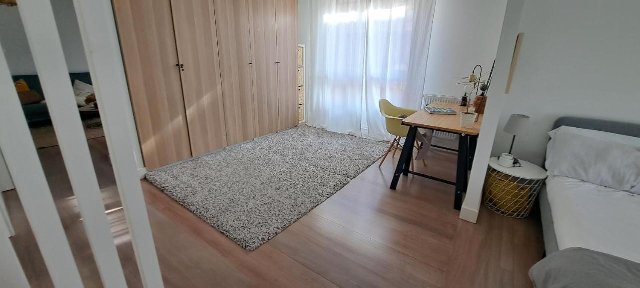 Apartamento Con Suite, Zona De Trabajo Y Yoga Wifi Y Garaje カストロ・ウルディアレス エクステリア 写真