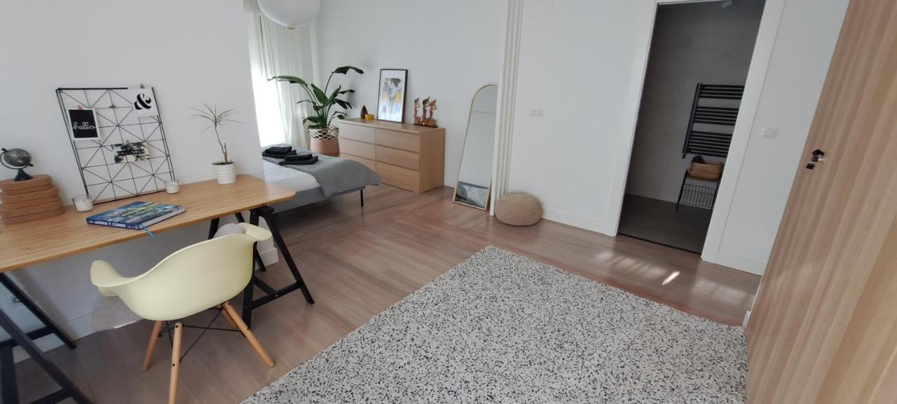 Apartamento Con Suite, Zona De Trabajo Y Yoga Wifi Y Garaje カストロ・ウルディアレス エクステリア 写真
